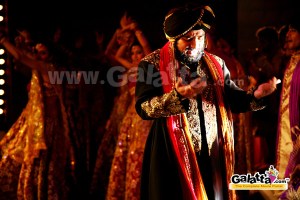 Kamal and asin in Dasavatharam